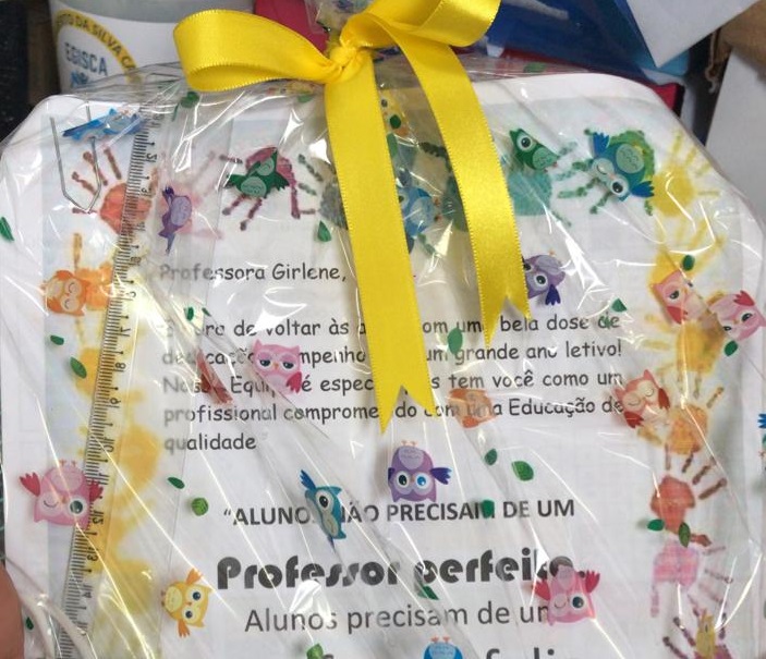 Escola Municipal Gilberto da Silva Cardoso realiza ação para os professores