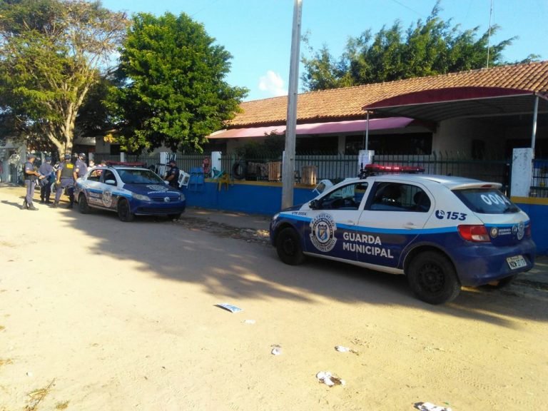 Guarda Municipal de Teixeira de Freitas intensifica fiscalização de venda de senhas em pontos de vacinação contra Covid-19
