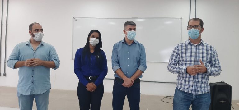 Prefeitura realiza reunião com profissionais com saúde bucal do município