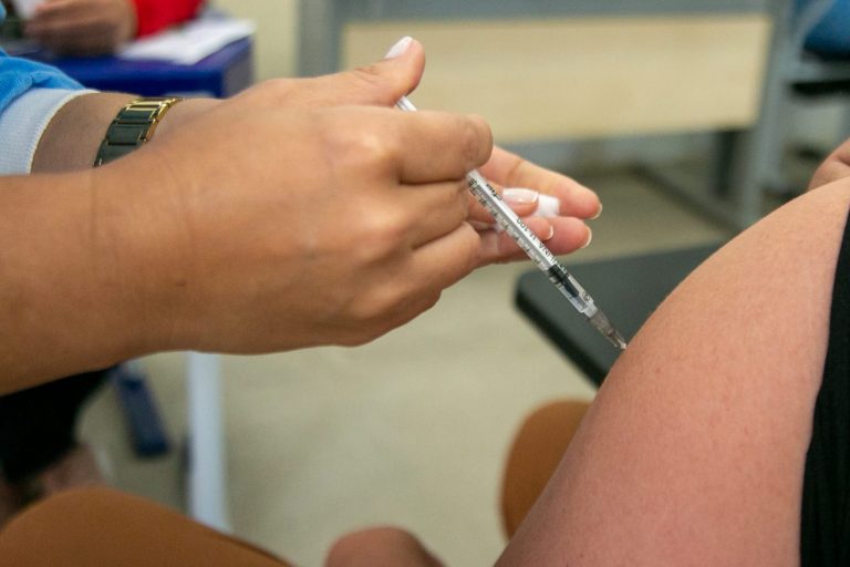 Gestantes e Puérperas são vacinadas contra Covid-19 nesta quarta (25)