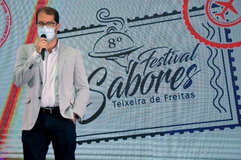 Confira como foi a abertura do 8º Festival Gastronômico de Teixeira de Freitas