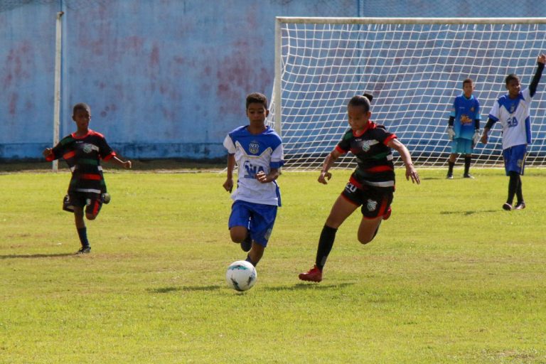Inscrições para aulas de futebol abrem nesta sexta (21); saiba como participar