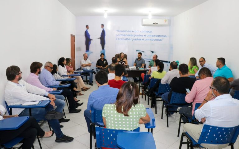 Reunião discute tratativas para maior dinamismo dos serviços ofertados pela Prefeitura Municipal de Teixeira de Freitas