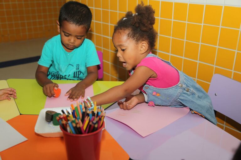 Saiba como é a rotina dos alunos do Cora Coralina, centro educacional inaugurado em agosto