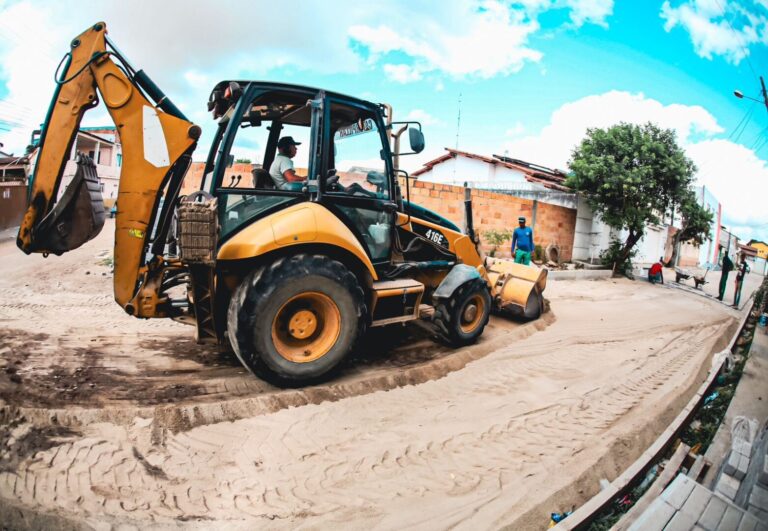 Prefeitura prossegue com pavimentação do bairro Kaikan