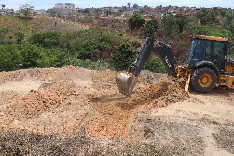 Prefeitura realiza regularização do sistema de drenagem da Biquinha