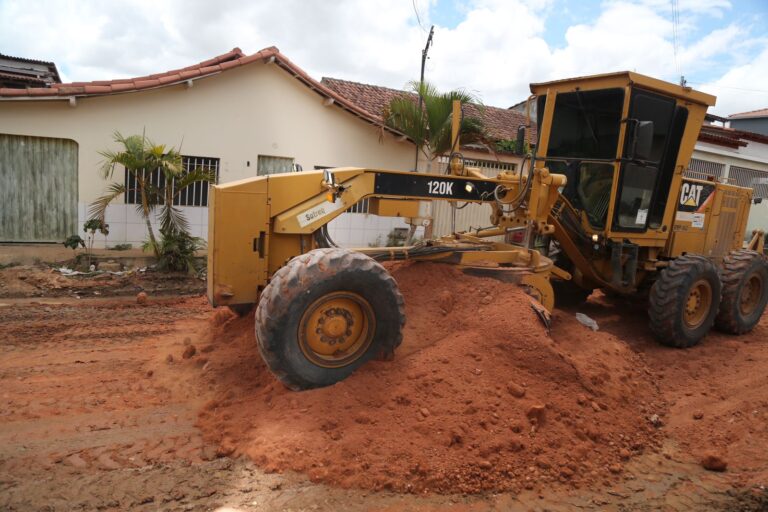 Prefeitura prossegue com pavimentação do Vila Caraípe