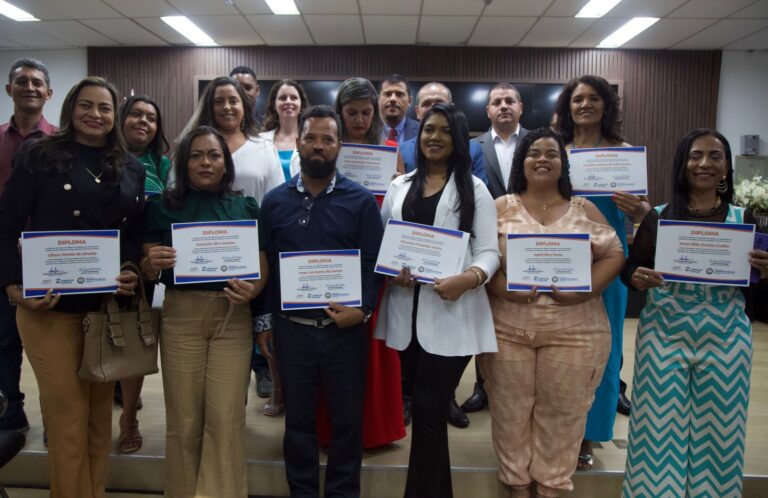 Confira como foi a cerimônia de posse dos novos conselheiros tutelares em Teixeira de Freitas