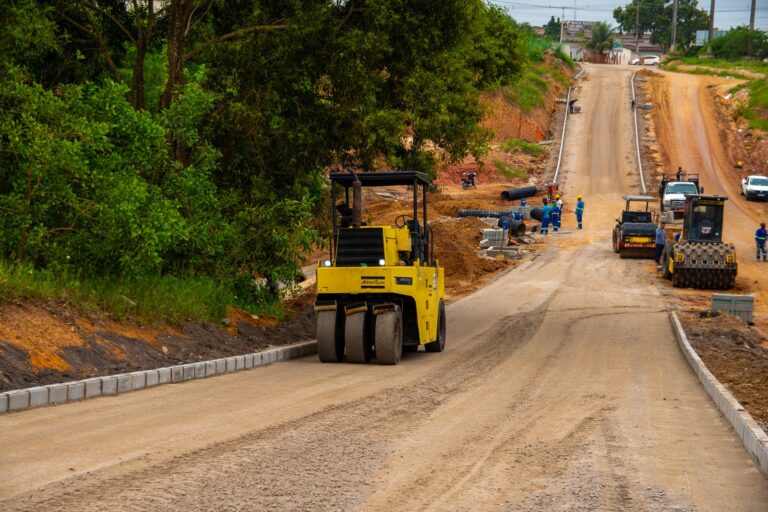 Obra na Avenida das Galáxias avança