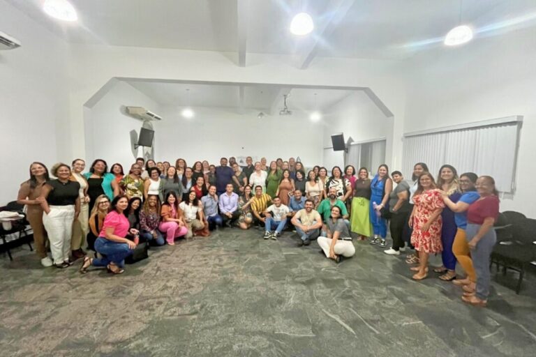 Prefeitura de Teixeira de Freitas realiza Escuta Estratégica com gestores escolares da rede municipal