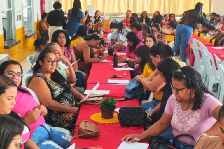 Formação de Merendeiras reforça compromisso da Prefeitura com a qualidade da alimentação escolar em Teixeira de Freitas