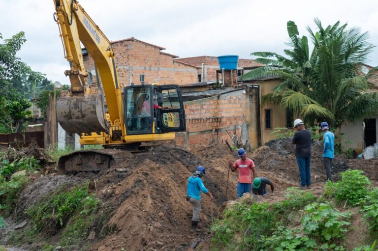 Obras da Prefeitura no Redenção avançam com foco em microdrenagem e planejamento para novas frentes de serviço