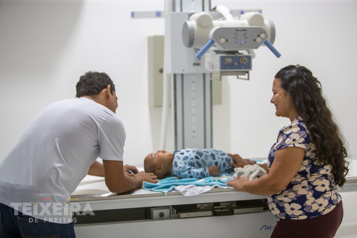 Pacientes recebendo orientações finais