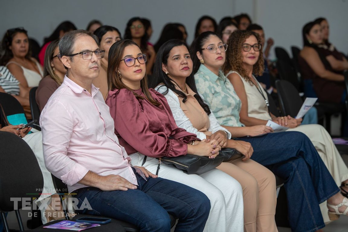 Mulheres discutem políticas públicas