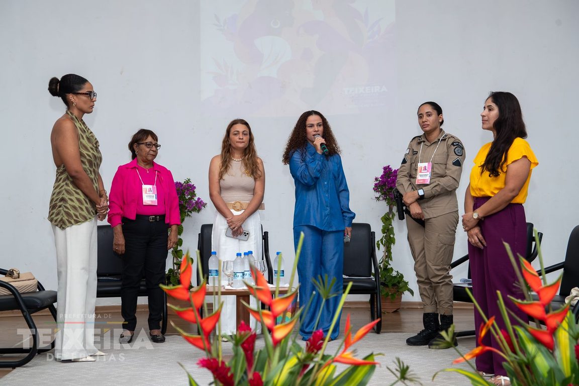 Audiência durante o II Congresso Municipal das Mulheres em Teixeira de Freitas