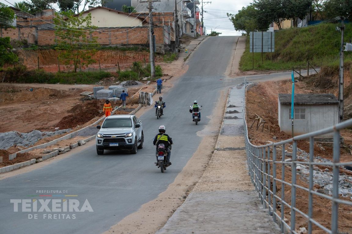 Trecho da via após as obras