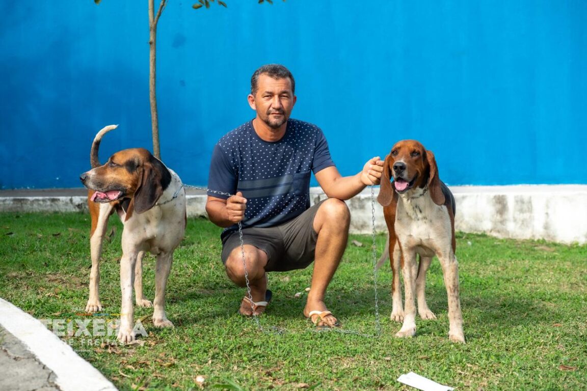 Teixeira de Freitas intensifica vacinação antirrábica com a prefeitura 6 Equipe de Saúde da campanha de vacinação