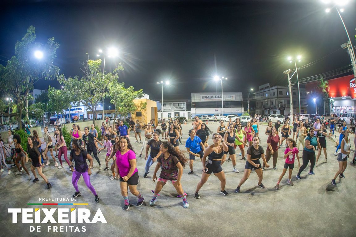 Teixeira de Freitas: noite de dança na praça reúne mais de 65 pessoas 33 WhatsApp Image 2026 10 24 at 12.39.42 1