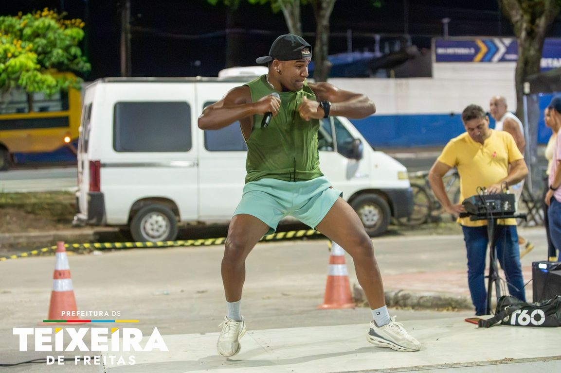 Teixeira de Freitas: noite de dança na praça reúne mais de 65 pessoas 36 WhatsApp Image 2026 10 24 at 12.39.42
