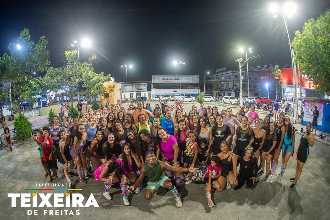 Teixeira de Freitas: noite de dança na praça reúne mais de 65 pessoas 37 WhatsApp Image 2026 10 24 at 12.39.43 1