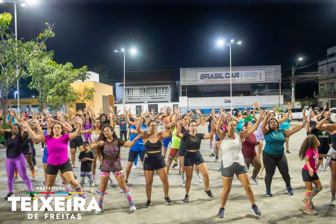 Teixeira de Freitas: noite de dança na praça reúne mais de 65 pessoas 39 WhatsApp Image 2026 10 24 at 12.39.43